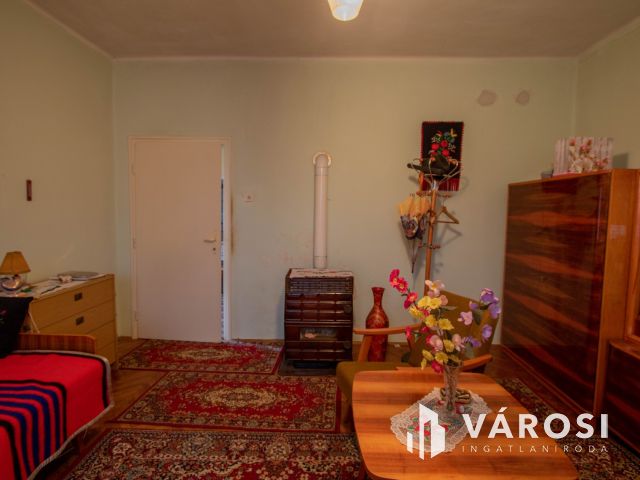 Máhomfán, Lentihez közel, csendes részen eladó ház!