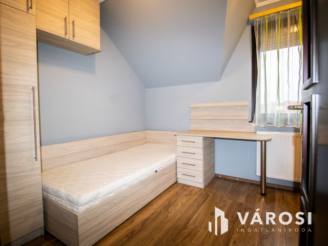 Modern sorházi lakás teljes bútorzattal