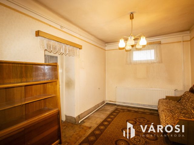 Felújítandó családi ház eladó Békésen