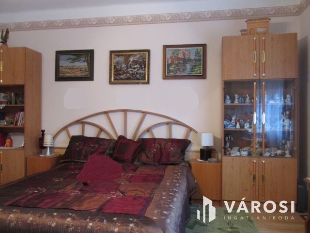 Eladó családi ház Érsekvadkerten csendes környezetben!