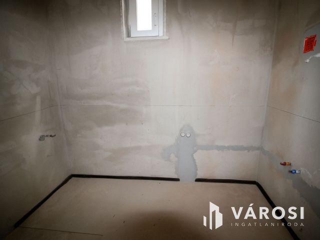 Új építésű, modern, kétszintes családi ház Orosházán