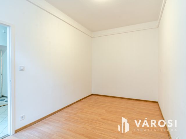 Belvárosi lakás, Zsinagóga 1 perc sétára - földszint