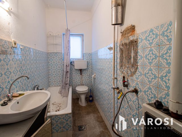 Tágas családi ház remek áron