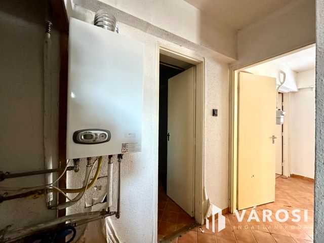 Frigyes krt.-on felújítandó ikerház eladó!