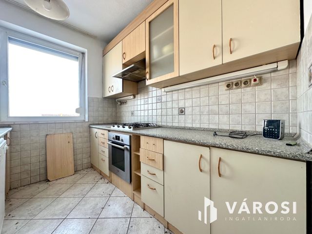 Frigyes krt.-on felújítandó ikerház eladó!