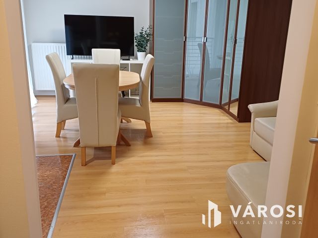 Otthonos  lakás kiadó  a XIII. kerületben, Parkolóval