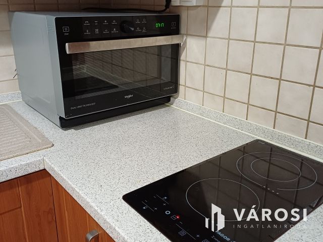 Otthonos  lakás kiadó  a XIII. kerületben, Parkolóval