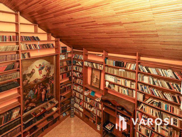 Kétlakásos családi ház Szentes belvárosában