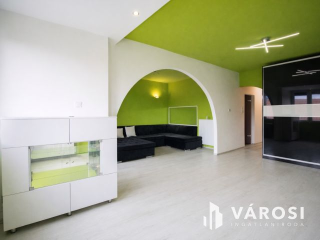 Modern lakás teljes berendezéssel Tótkomlóson