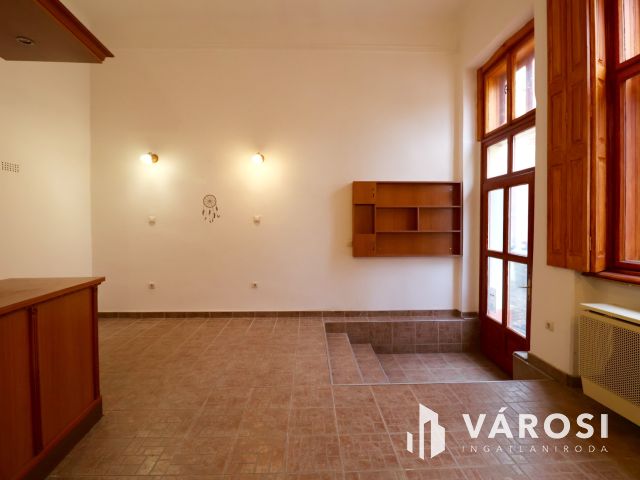 Belvárosi üzlethelyiség