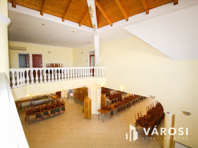 Rendezvényközpont + panzió