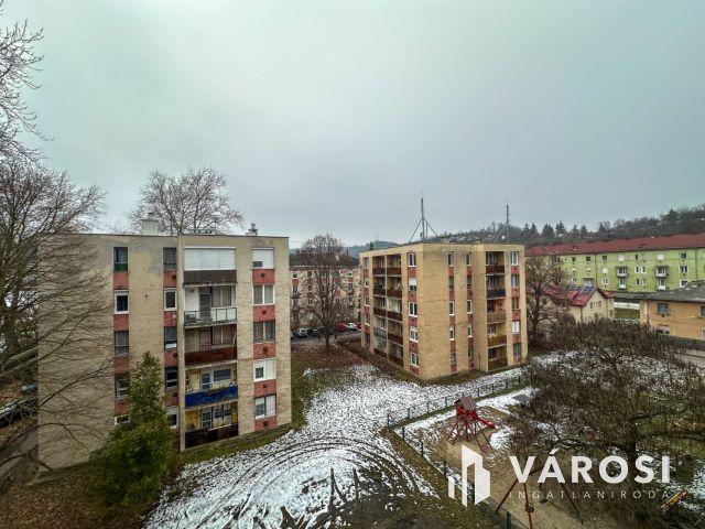 Belváros közelében 3 szobás lakás eladó!