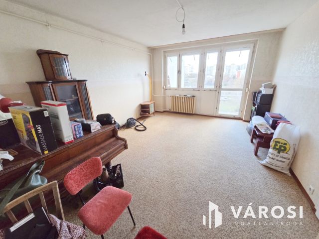 Jó elosztású Panel lakás Csepelen