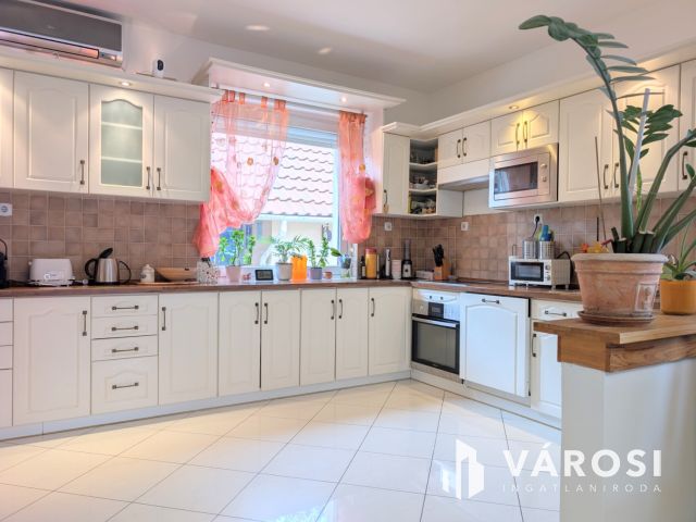 Tökéletes családi otthon a kertvárosban!