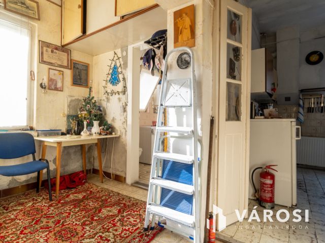 Felújítandó lakás közel a belvároshoz