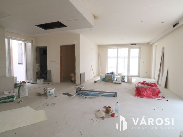 Baktói ikerház,minőségi kulcsrakész kivitelben.