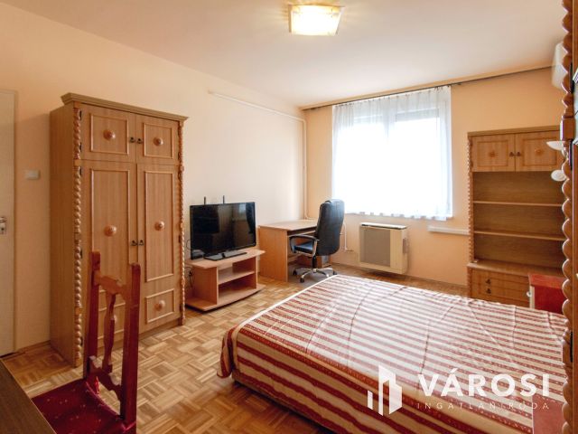 Kiadó 2 szobás frekventált helyen