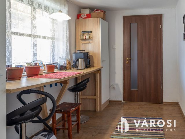 Két felújított ház egy telken Békéscsaba Nagyréten