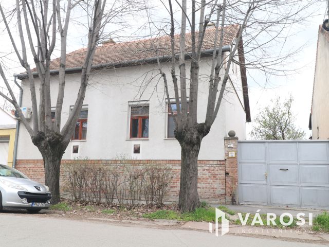 Családi ház Szeged Felsővároson.