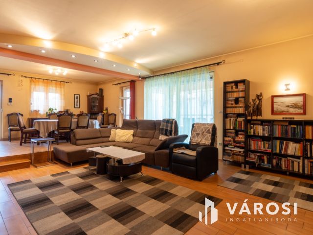 Tágas mediterrán otthon Siófok-Fokihegyen