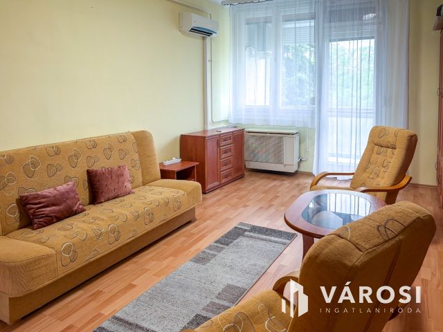 4.emeleti, erkélyes, azonnal kiadható, felújított lakás