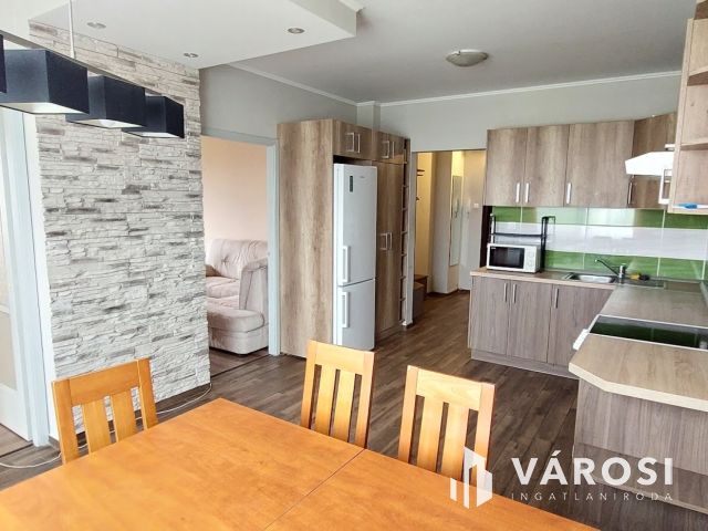 Azonnal költözhető felújított lakás Debrecen Tócóskertben