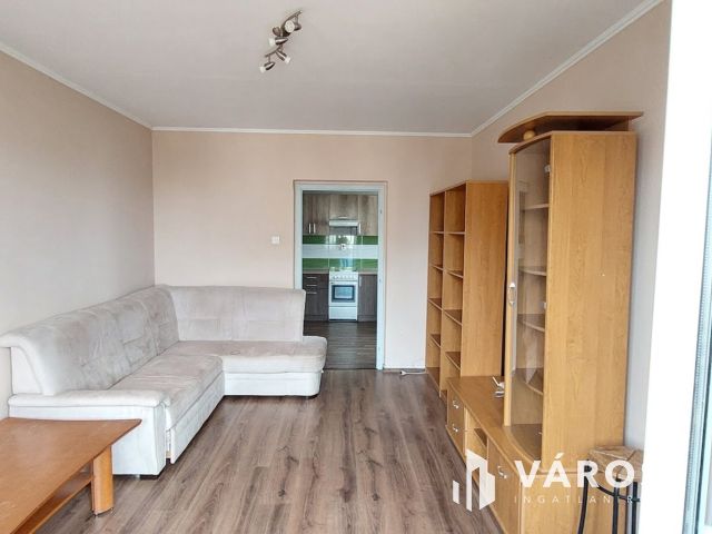 Azonnal költözhető felújított lakás Debrecen Tócóskertben