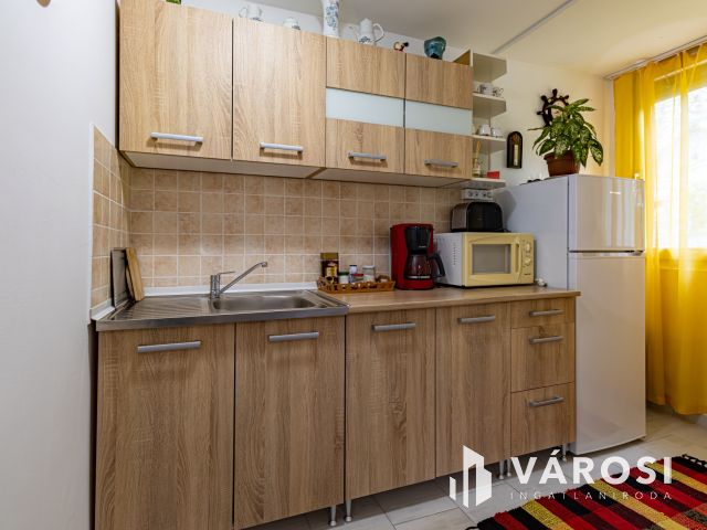 Művelés alól kivont zártkert, Szentmártonkátán eladó