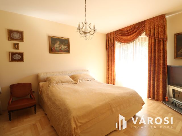 Klasszikus családi ház, Újszeged fő utcáján!