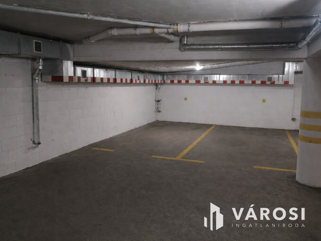 Debrecen Nagyon Belvárosában, Dupla Garázs Azonnal!!!