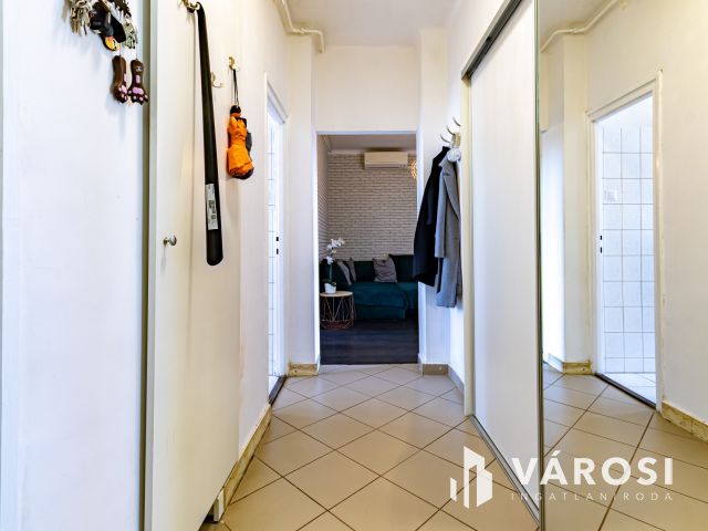 Ecseri úti metrónál, csúsztatott zsalus,erkélyes lakás eladó