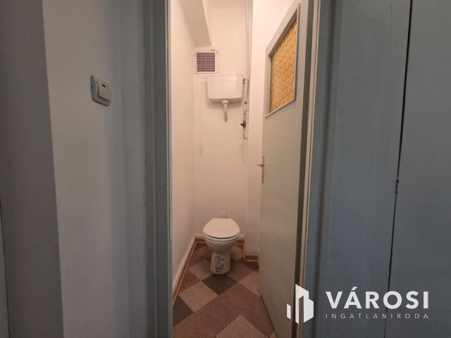 Kedvező árú, kétszobás lakás a Vásártéren
