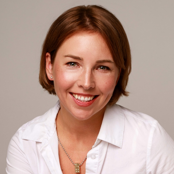 Csizmadia-Schveiger Eszter